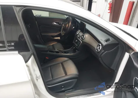 2018 Mercedes-Benz Cla 250 z USA, uszkodzony, nr VIN WDDSJ4EBXJN559542